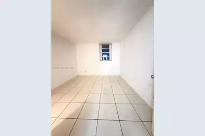 4550 NW 9th St #812E, Miami, FL 33126 - Photo 6