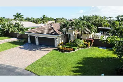 2133 NW 14th Pl, Homestead, FL 33030 - Photo 2