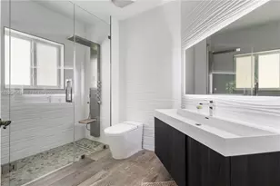 5869 NW 112th Ct, Doral, FL 33178 - Photo 22
