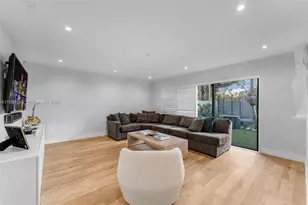 6611 SW 72nd St, South Miami, FL 33143 - Photo 32