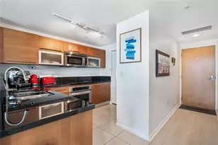 253 NE 2nd St, Miami, FL 33132 - Photo 4