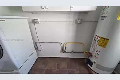 1245 Coral Ln, Hollywood, FL 33019 - Photo 26