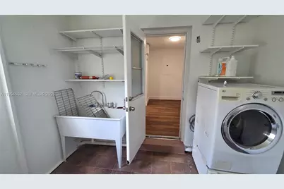 1245 Coral Ln, Hollywood, FL 33019 - Photo 26