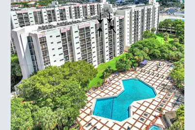 17011 N Bay Rd #912, Sunny Isles Beach, FL 33160 - Photo 1