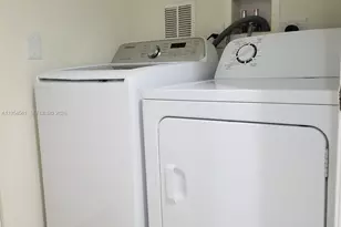 8255 NW 128th Ln, Parkland, FL 33076 - Photo 4