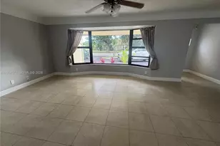 1109 SE 10th St, Deerfield Beach, FL 33441 - Photo 2