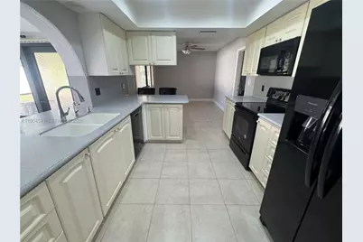 1109 SE 10th St, Deerfield Beach, FL 33441 - Photo 10