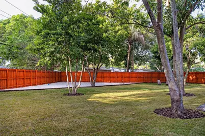 12060 NW 1st Ct, North Miami, FL 33168 - Photo 14