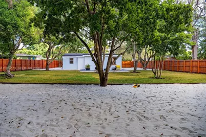 12060 NW 1st Ct, North Miami, FL 33168 - Photo 10