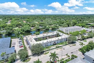 13210 Memorial Hwy, North Miami, FL 33161 - Photo 18
