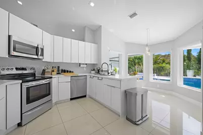 1242 Terrystone Ct, Weston, FL 33326 - Photo 14