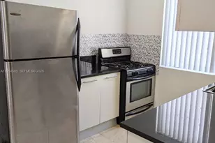 1015 19th St, Miami Beach, FL 33139 - Photo 4