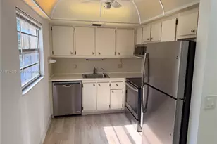 100 SW 132nd Way, Pembroke Pines, FL 33027 - Photo 18