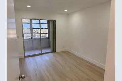 100 SW 132nd Way #205K, Pembroke Pines, FL 33027 - Photo 12