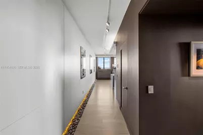 5875 Collins Ave #PH-7, Miami Beach, FL 33140 - Photo 2