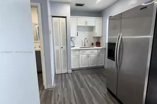 9825 SW 54th St, Miami, FL 33165 - Photo 20