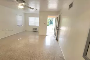 215 S 12th Ave, Hollywood, FL 33019 - Photo 6