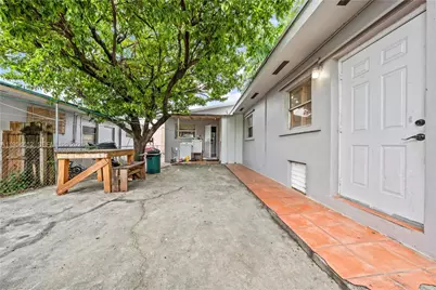 2110 NW 34th St, Miami, FL 33142 - Photo 32