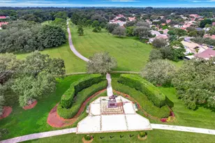 9421 Hollyhock Ct, Davie, FL 33328 - Photo 48