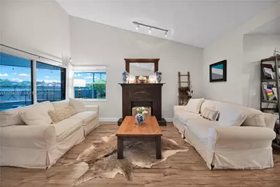 9421 Hollyhock Ct, Davie, FL 33328 - Photo 8