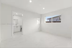 19320 NW 37th Ave, Miami Gardens, FL 33056 - Photo 8