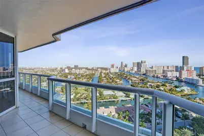 21205 Yacht Club Dr #2310, Aventura, FL 33180 - Photo 28