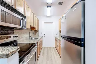 2424 SE 17th Causeway, Fort Lauderdale, FL 33316 - Photo 8