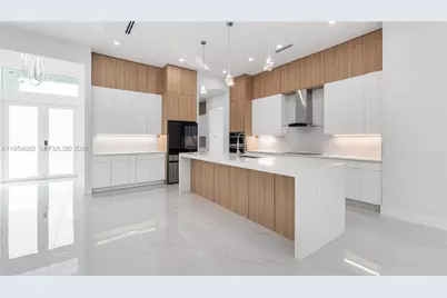 1687 19th St SW, Naples, FL 34 - Photo 10