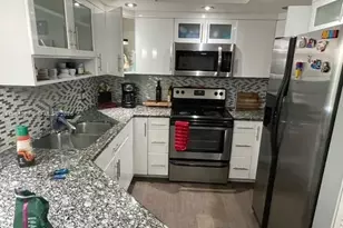 2039 SE 10th Ave, Fort Lauderdale, FL 33316 - Photo 4