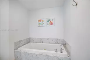 253 NE 2nd St, Miami, FL 33132 - Photo 20