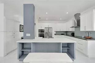 1367 Camellia Cir, Weston, FL 33326 - Photo 18