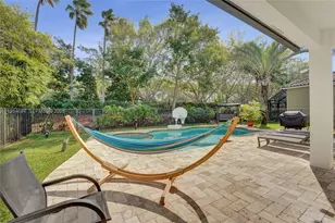 1367 Camellia Cir, Weston, FL 33326 - Photo 50