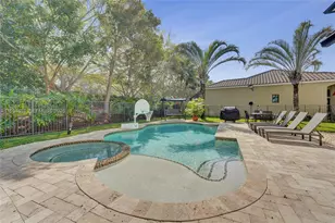 1367 Camellia Cir, Weston, FL 33326 - Photo 52