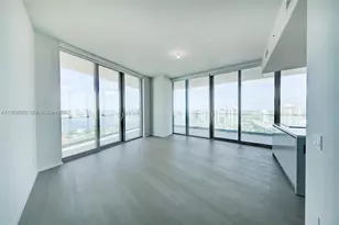 18975 Collins Ave, Sunny Isles Beach, FL 33160 - Photo 2