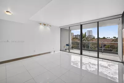 2950 NE 188th St #302, Aventura, FL 33180 - Photo 2