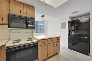 9520 Seagrape Dr, Davie, FL 33324 - Photo 18