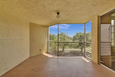 9520 Seagrape Dr #306, Davie, FL 33324 - Photo 2