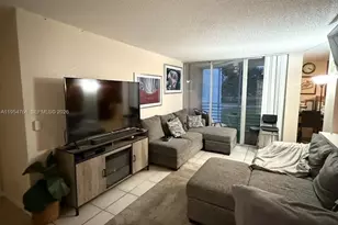 9441 Live Oak Pl, Davie, FL 33324 - Photo 2