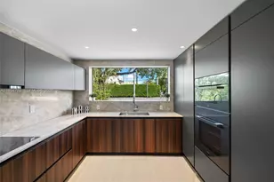 222 E Rivo Alto Dr, Miami Beach, FL 33139 - Photo 10
