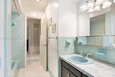 2201 NW 87th Ave, Pembroke Pines, FL 33024 - Photo 22