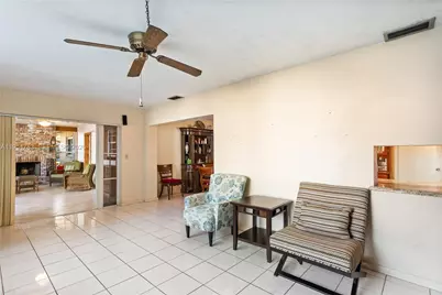 2201 NW 87th Ave, Pembroke Pines, FL 33024 - Photo 30