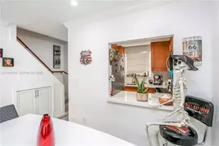 30 SW 108th Ave, Sweetwater, FL 33174 - Photo 8