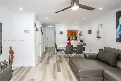 30 SW 108th Ave #7G, Sweetwater, FL 33174 - Photo 4