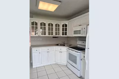 2310 W 74th St #203, Hialeah, FL 33016 - Photo 12