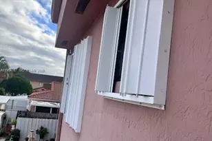 2310 W 74th St, Hialeah, FL 33016 - Photo 26