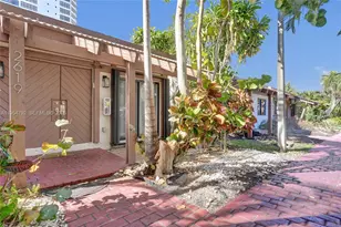 2619 S Parkview Dr, Hallandale Beach, FL 33009 - Photo 10