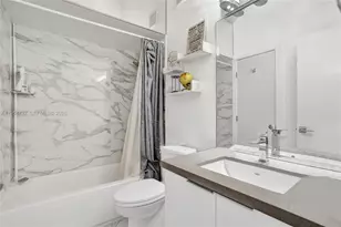 2619 S Parkview Dr, Hallandale Beach, FL 33009 - Photo 8