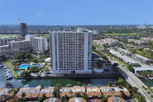 2619 S Parkview Dr, Hallandale Beach, FL 33009 - Photo 28