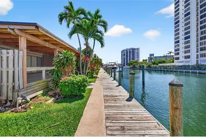 2619 S Parkview Dr, Hallandale Beach, FL 33009 - Photo 58