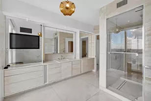 1000 S Pointe Dr, Miami Beach, FL 33139 - Photo 40